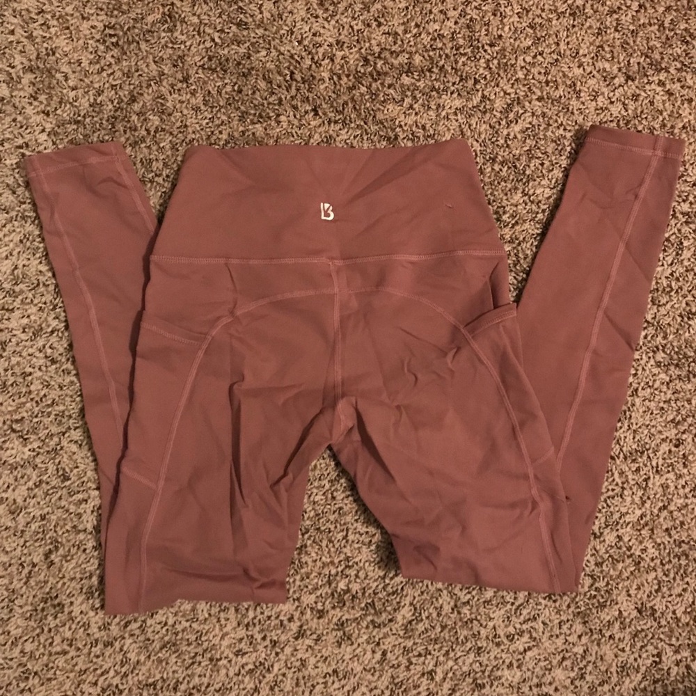 Buff bunny mauve leggings